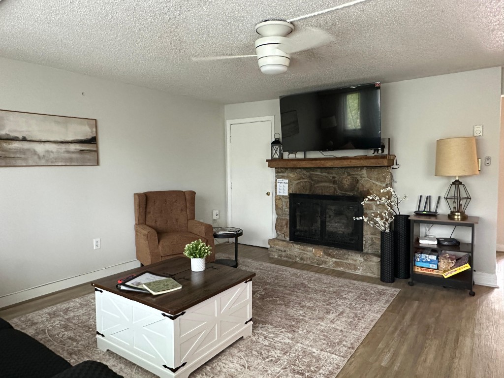 Peaceful View & Cozy · Unit 3 — Walk2Resort — Fireplace